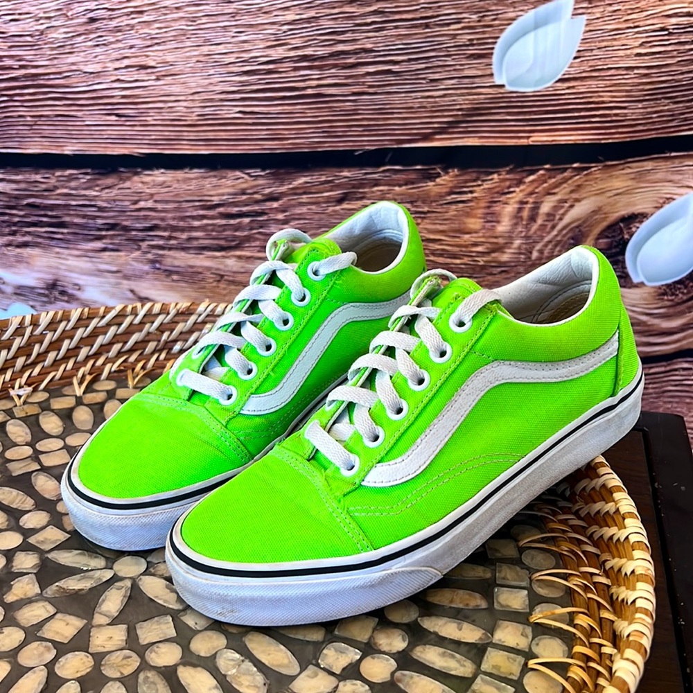 VANS SLIME GREEN WOMENS 7